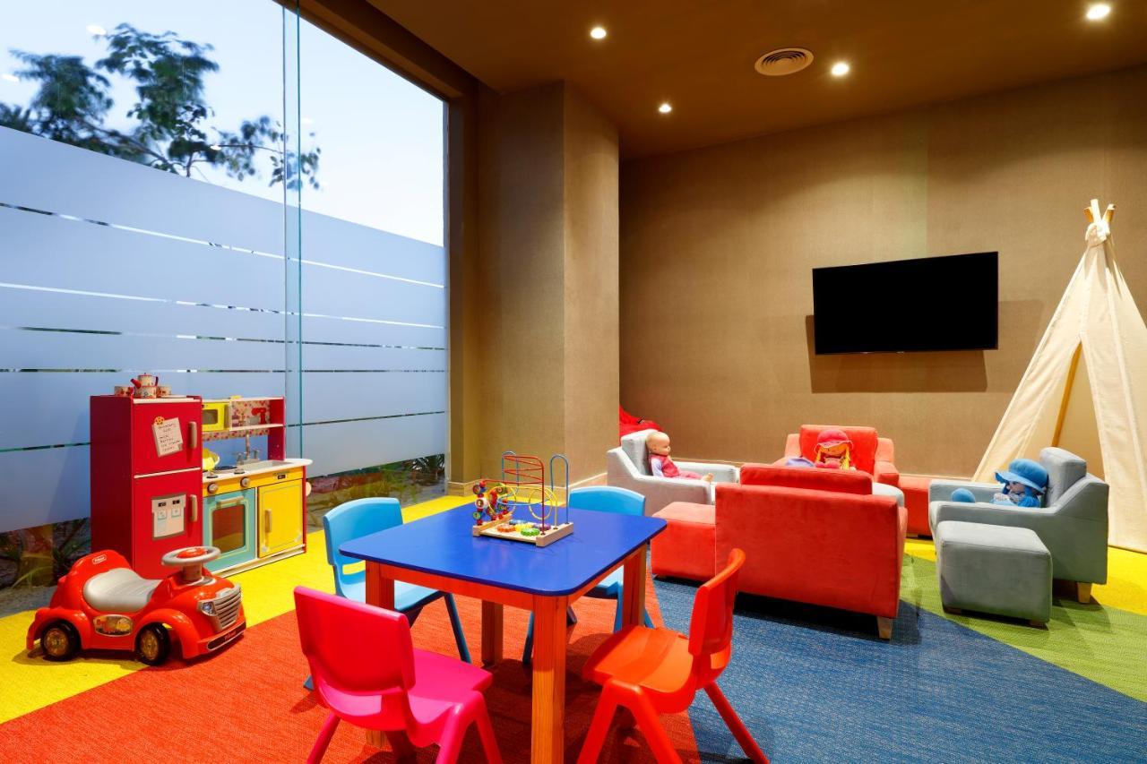 Family Selection At Grand Palladium Select Costa Mujeres Cancun Exterior photo